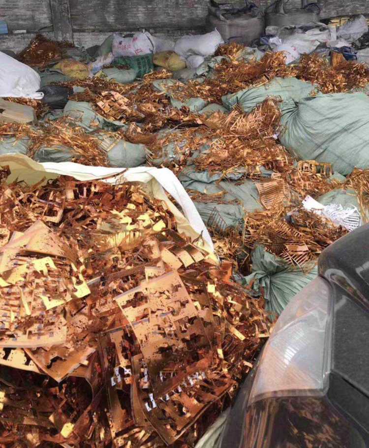 深圳新洲工廠廢品回收 大量廢舊金屬上門收，庫存物資收購一站式服務